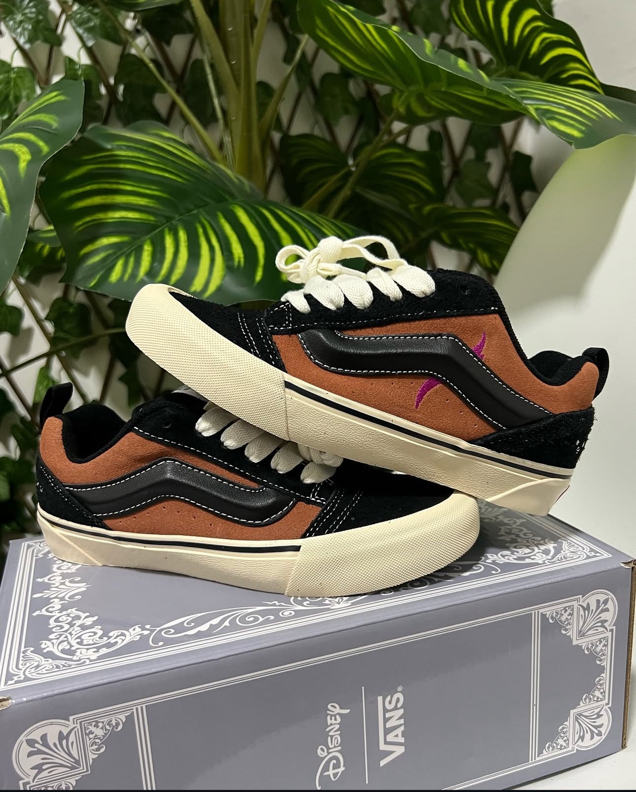 Vans Knu Skool x Disney Scar
