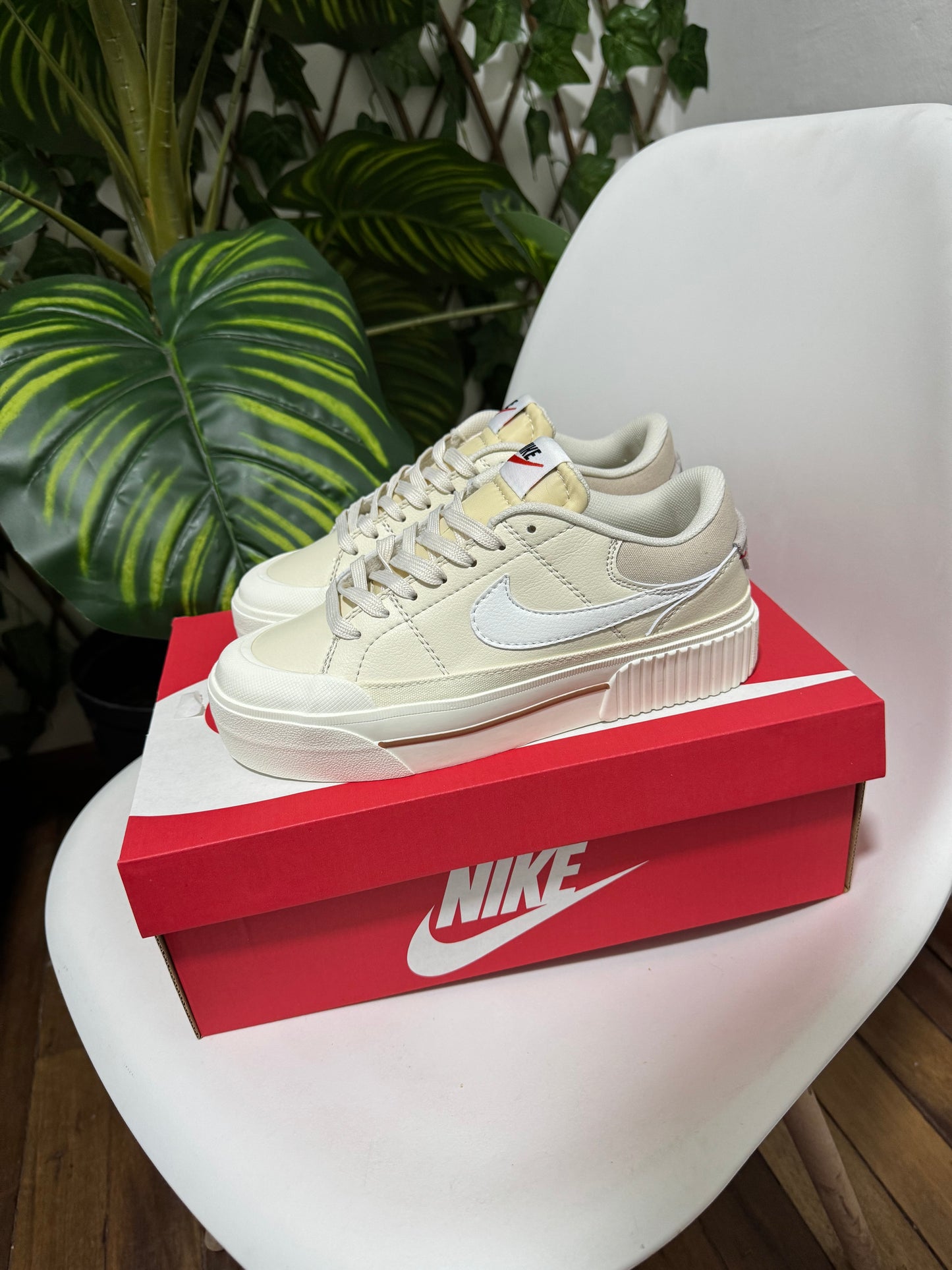 Nike Court Legacy Beige