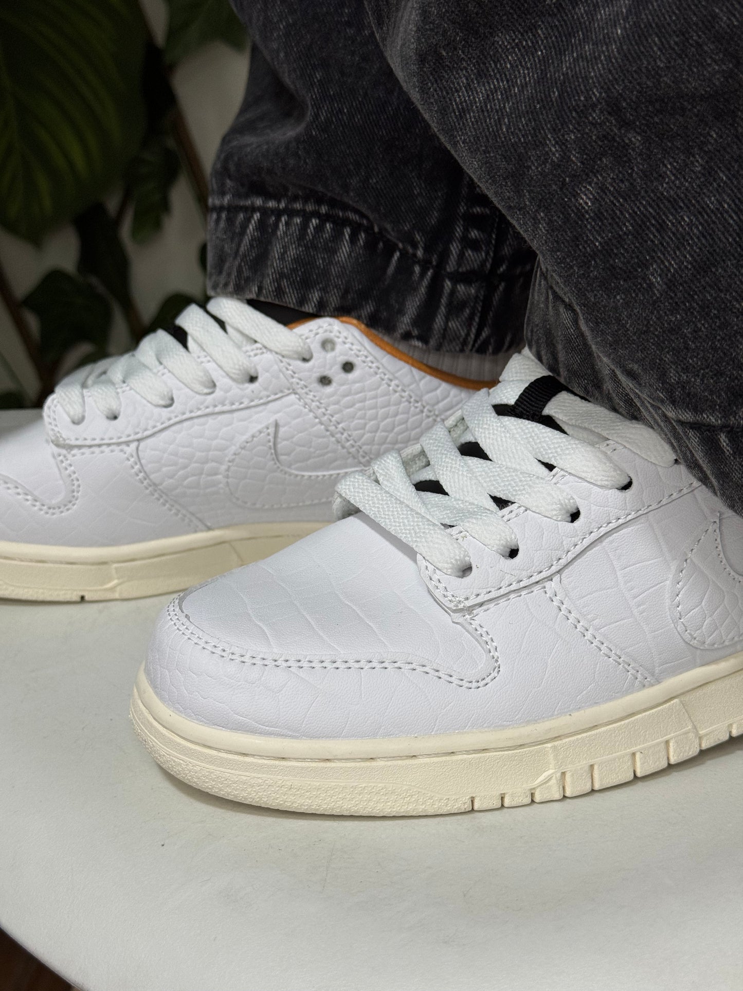 Nike SB Dunk Low “Porsche 964”