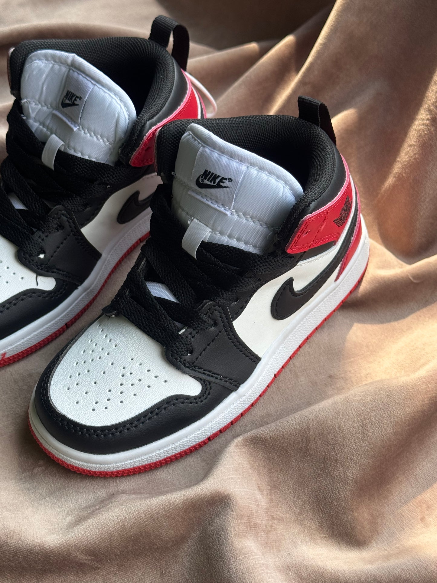 Air Jordan 1 High