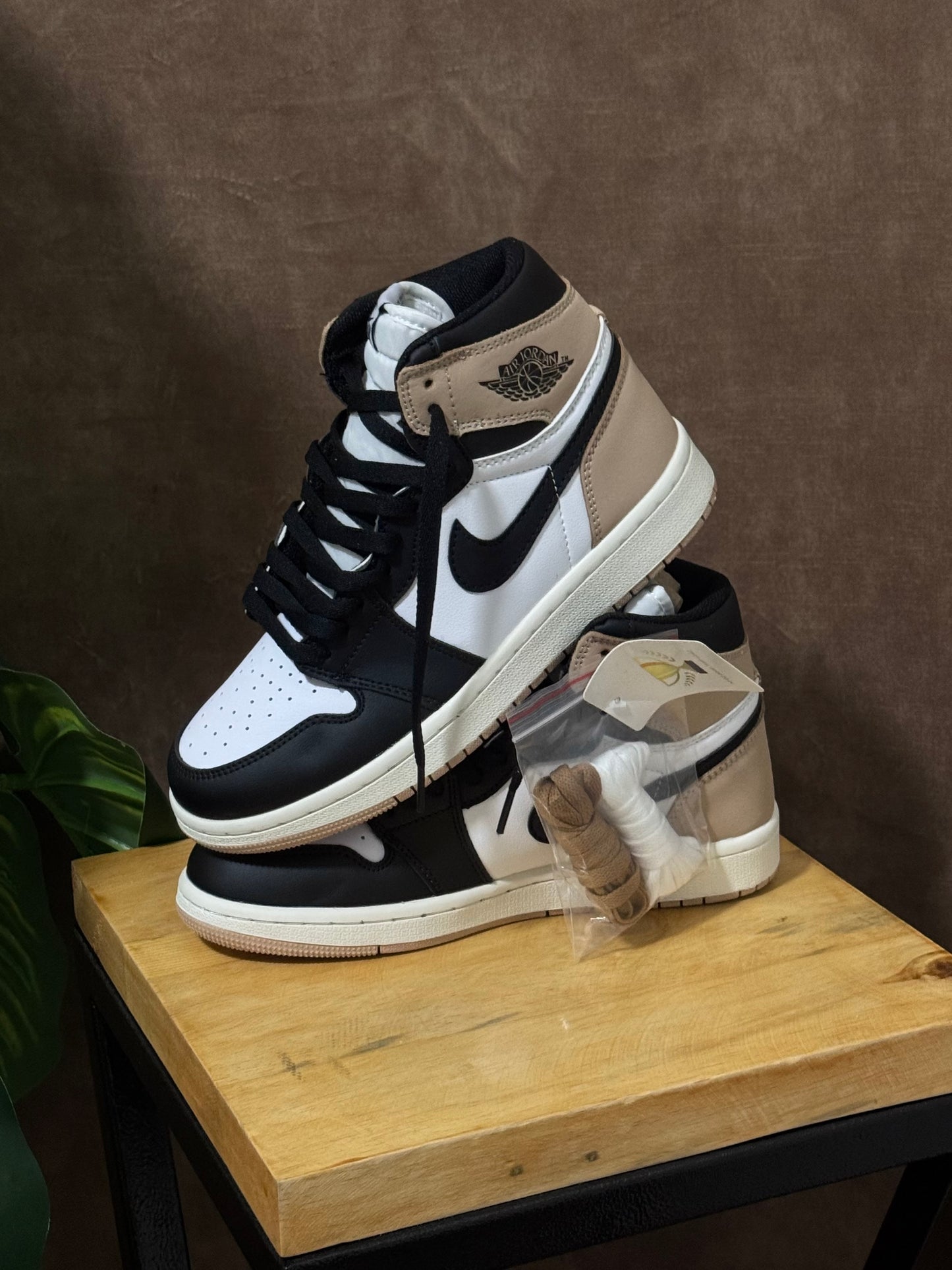 Air Jordan 1 High OG “Latte”