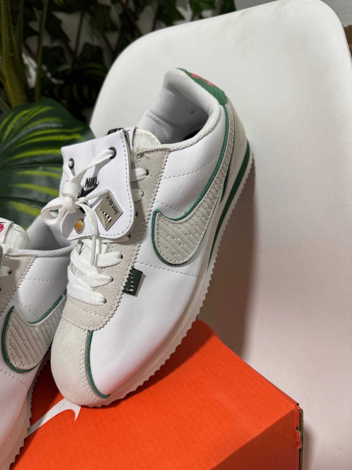 Nike Cortez All Petals United