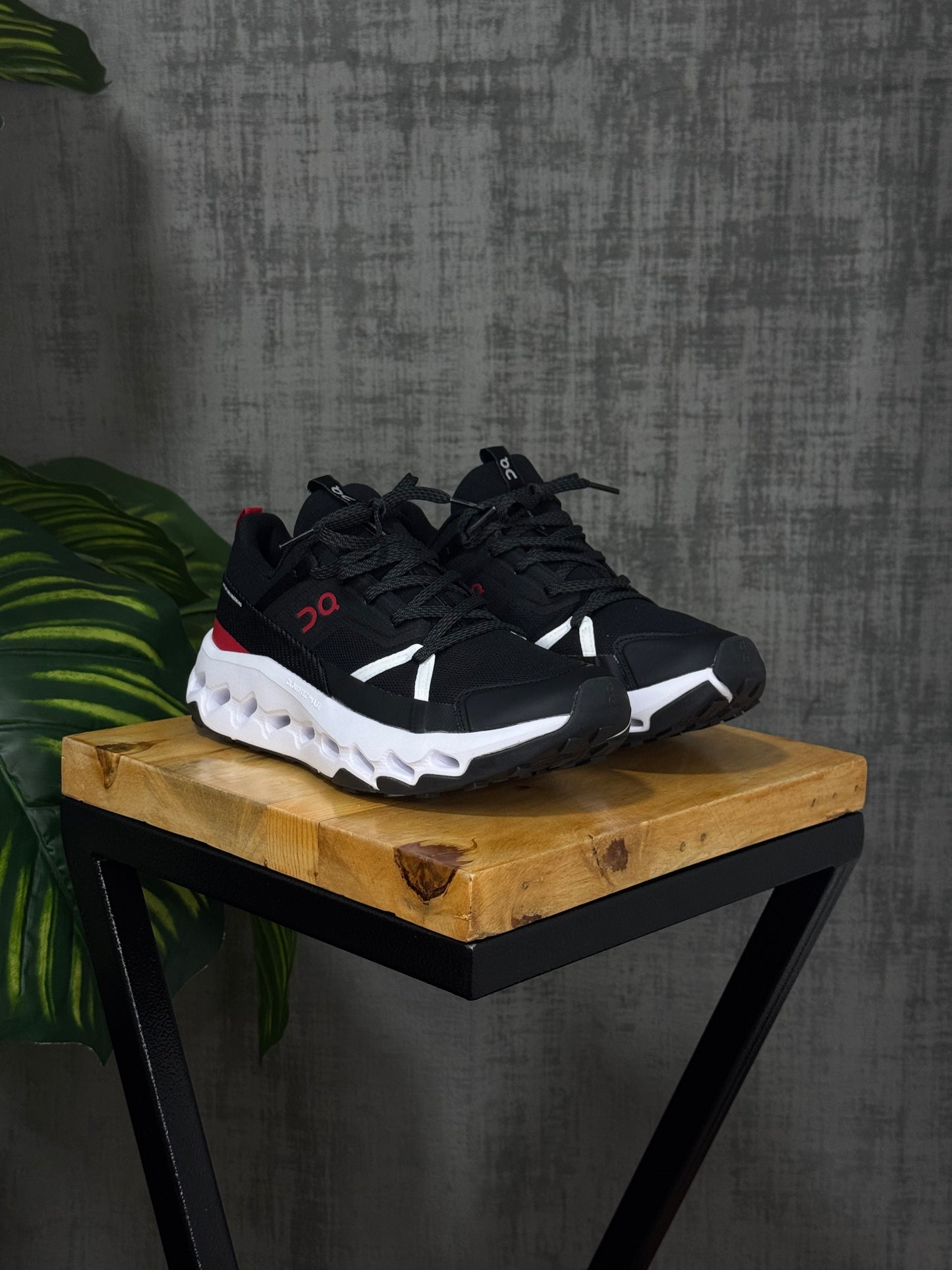 ON Running Cloud Negras