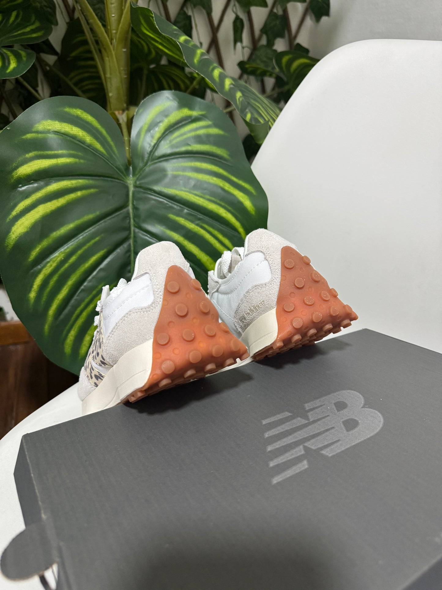 New Balance 327 “Animal Print”