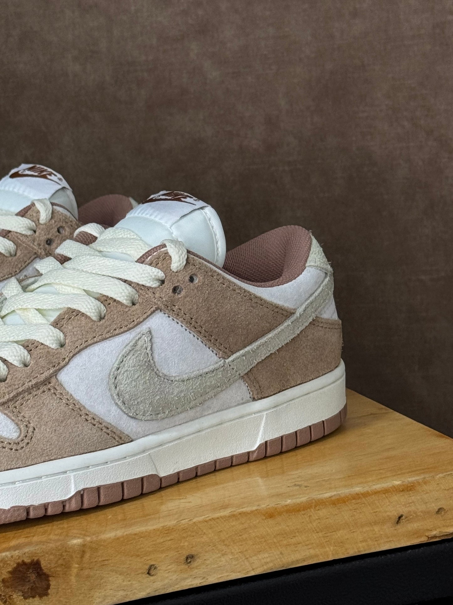 Nike SB Dunk Low “Curry”
