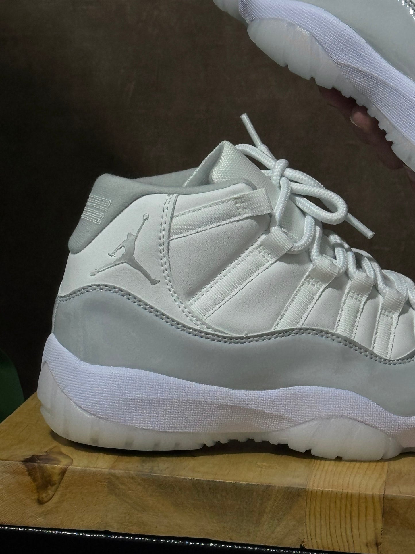 Air Jordan 11 “White Metallic Silver”