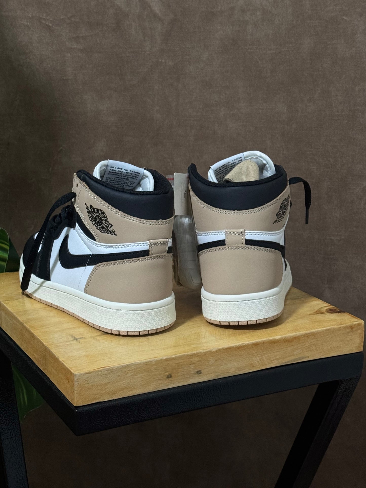 Air Jordan 1 High OG “Latte”