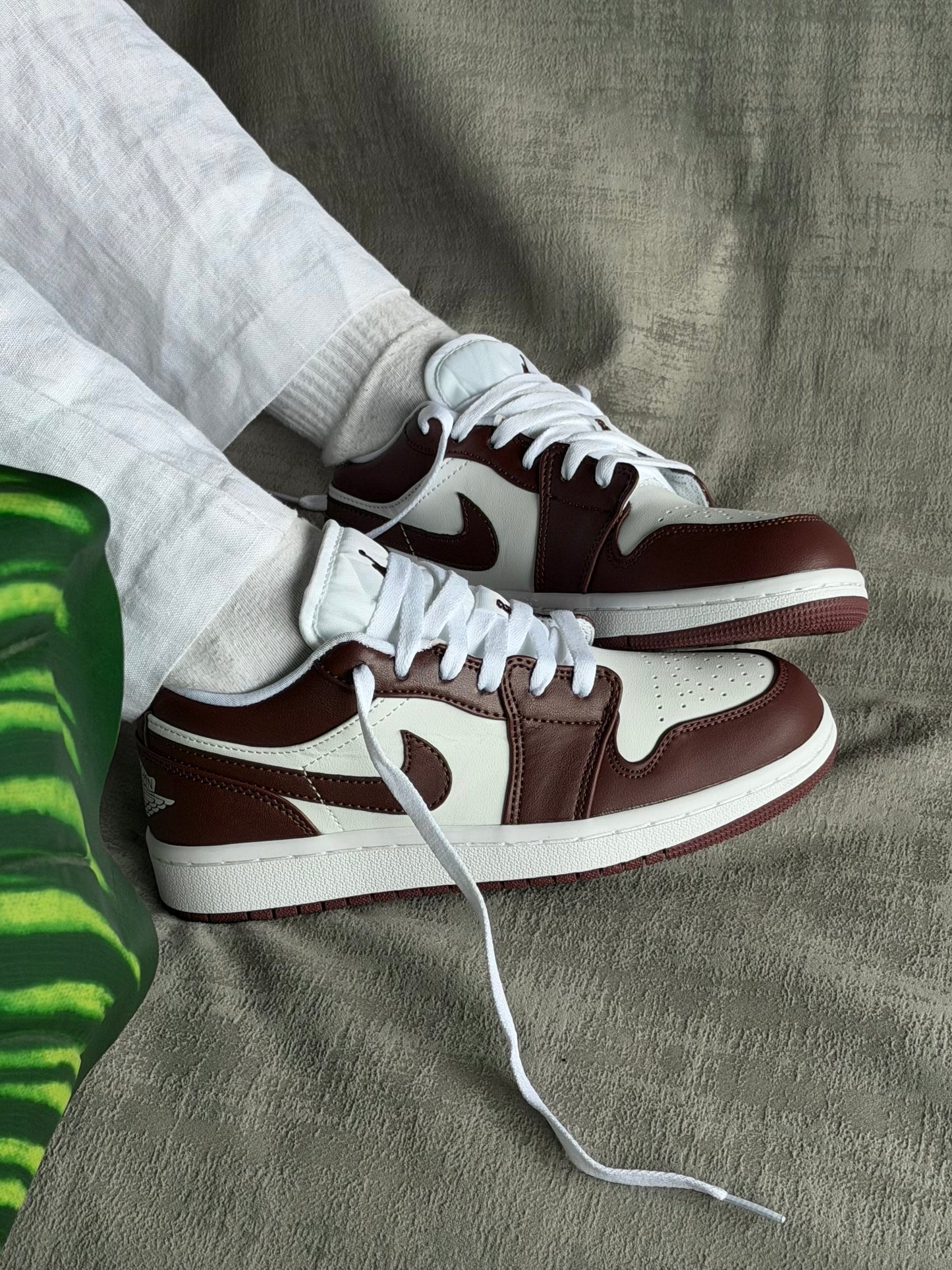 Nike Jordan 1 Low “Burgundy/White”
