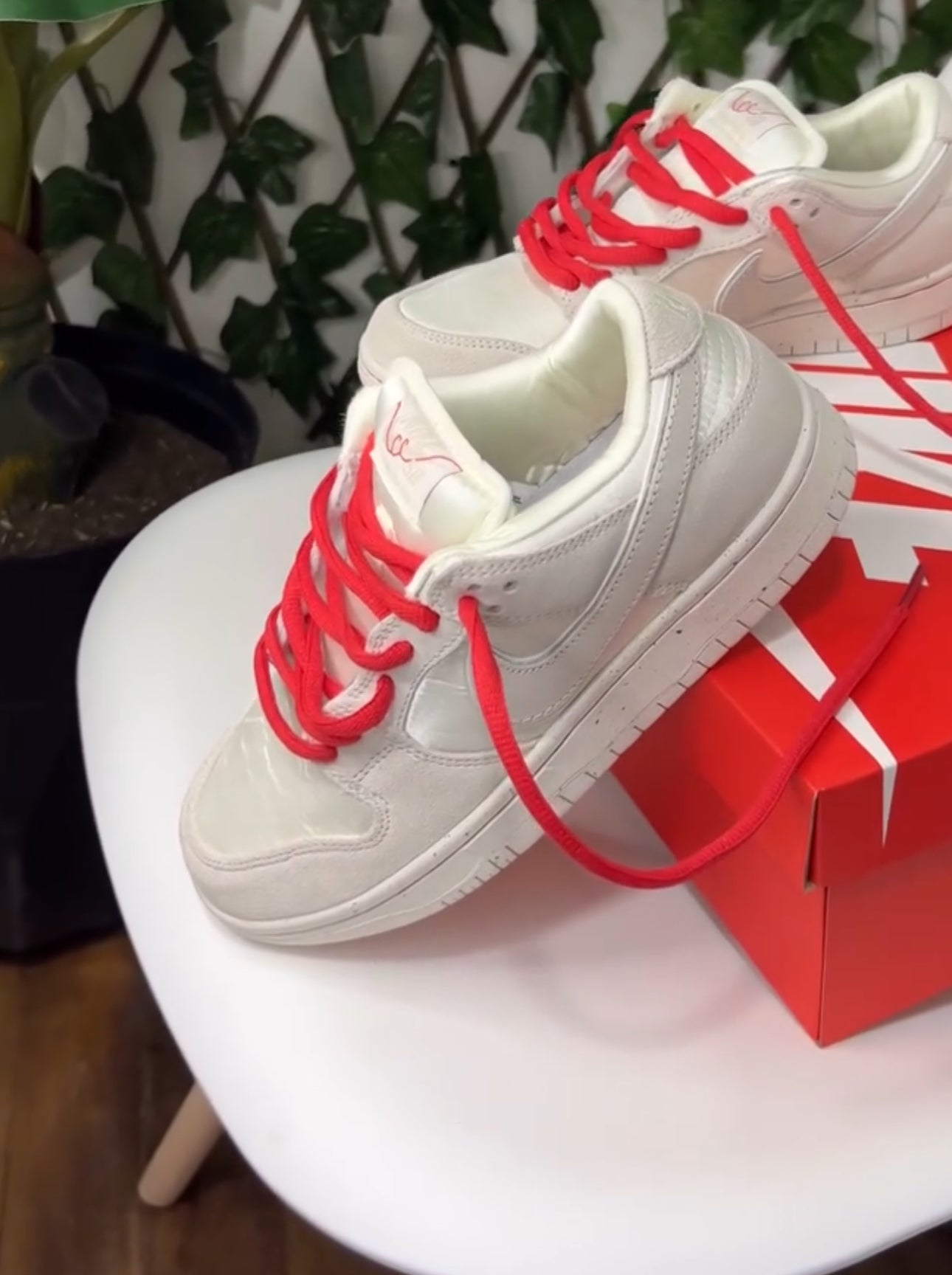 Nike SB Dunk Low “Red Thread”