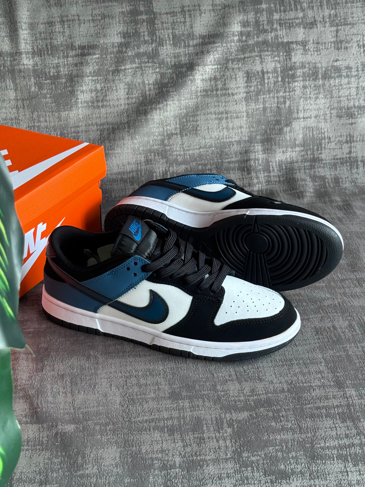 Nike SB Dunk Low “Industrial Blue”