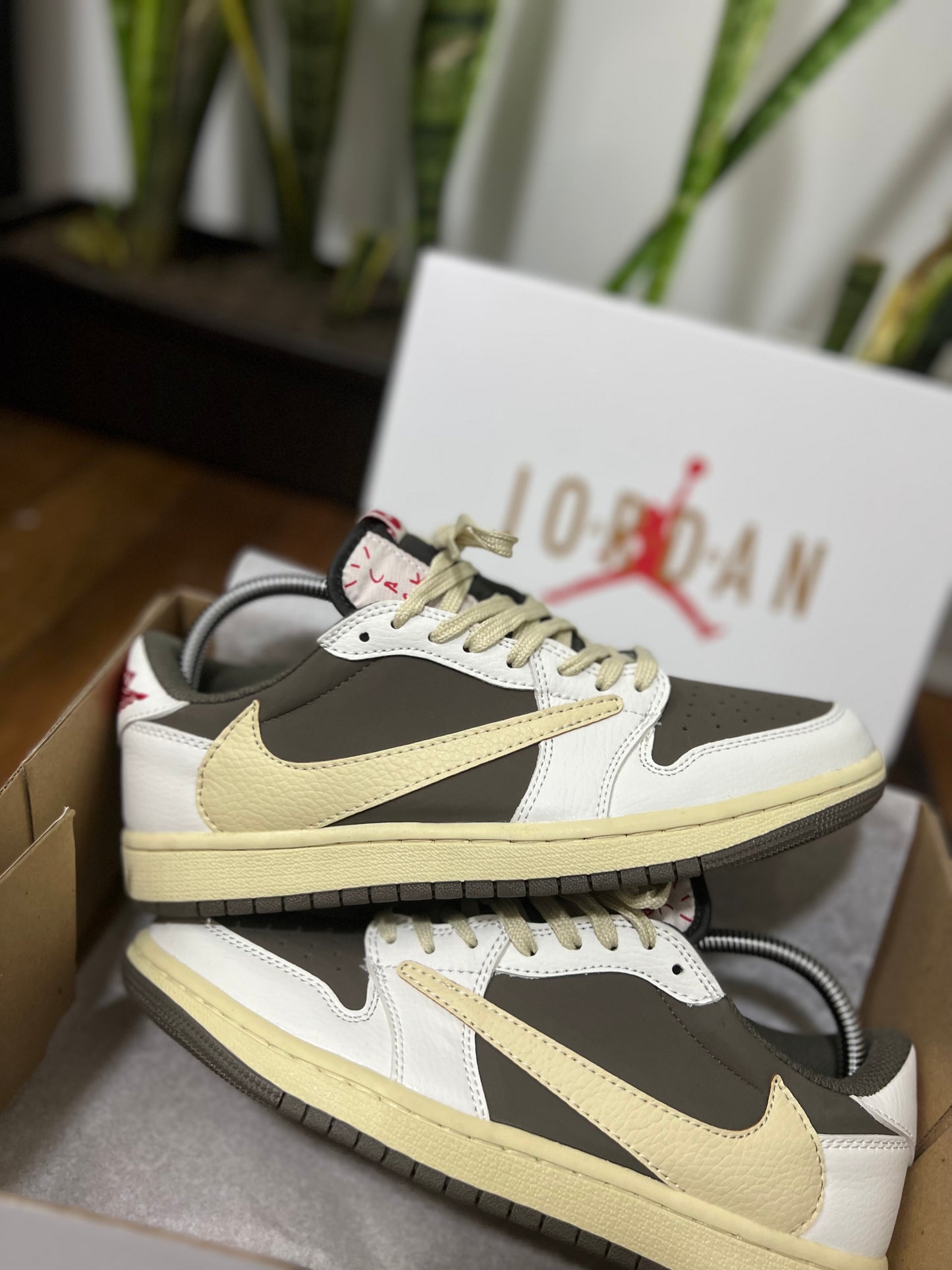 Air Jordan 1 Low x Travis Scott “Reverse Mocha”