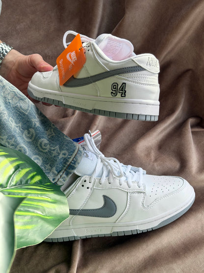 Nike SB Dunk Low x Supreme