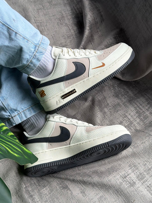 Nike Air Force 1 x Undefeated