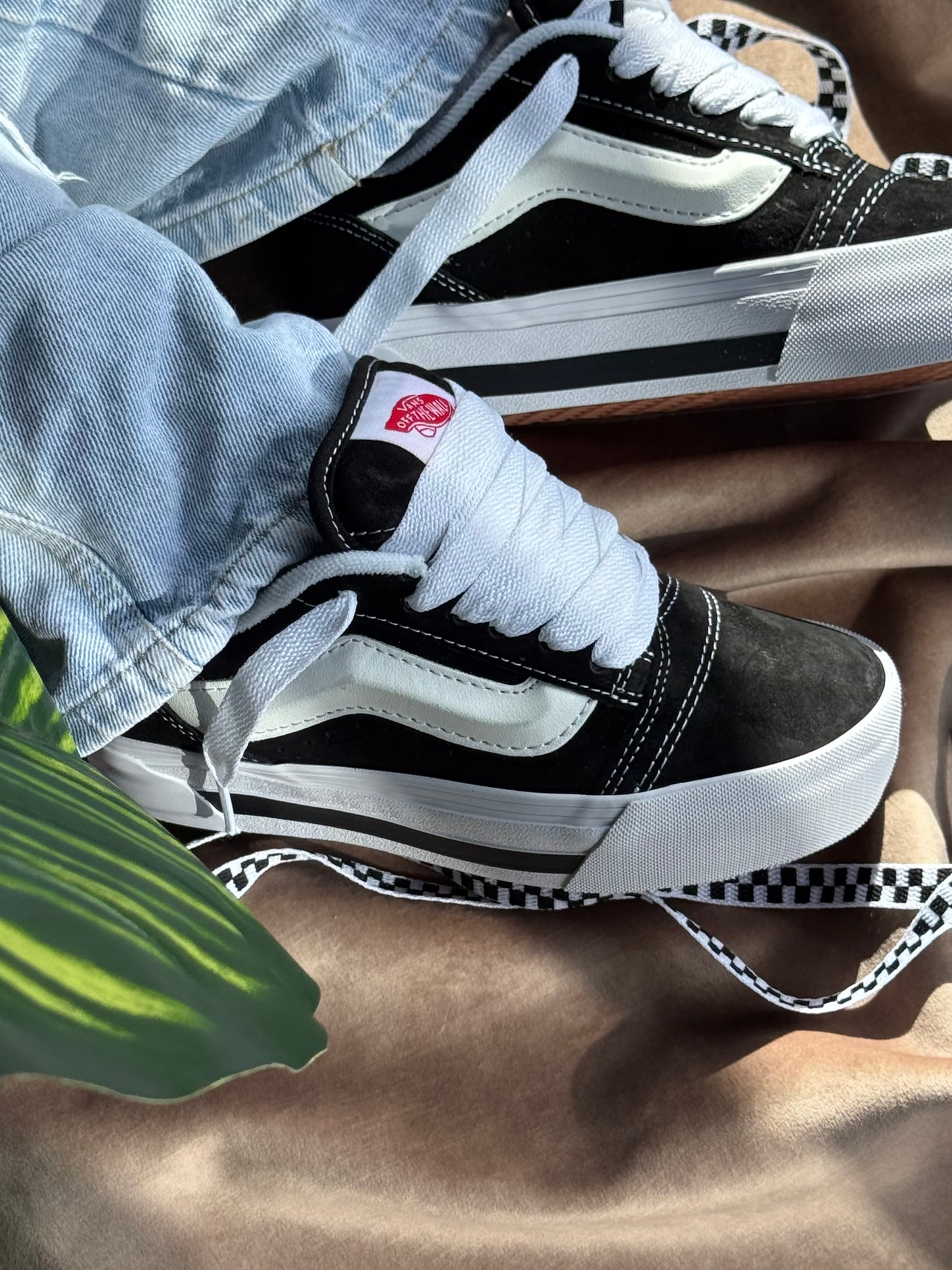 Vans Knu Stack “Black/White”