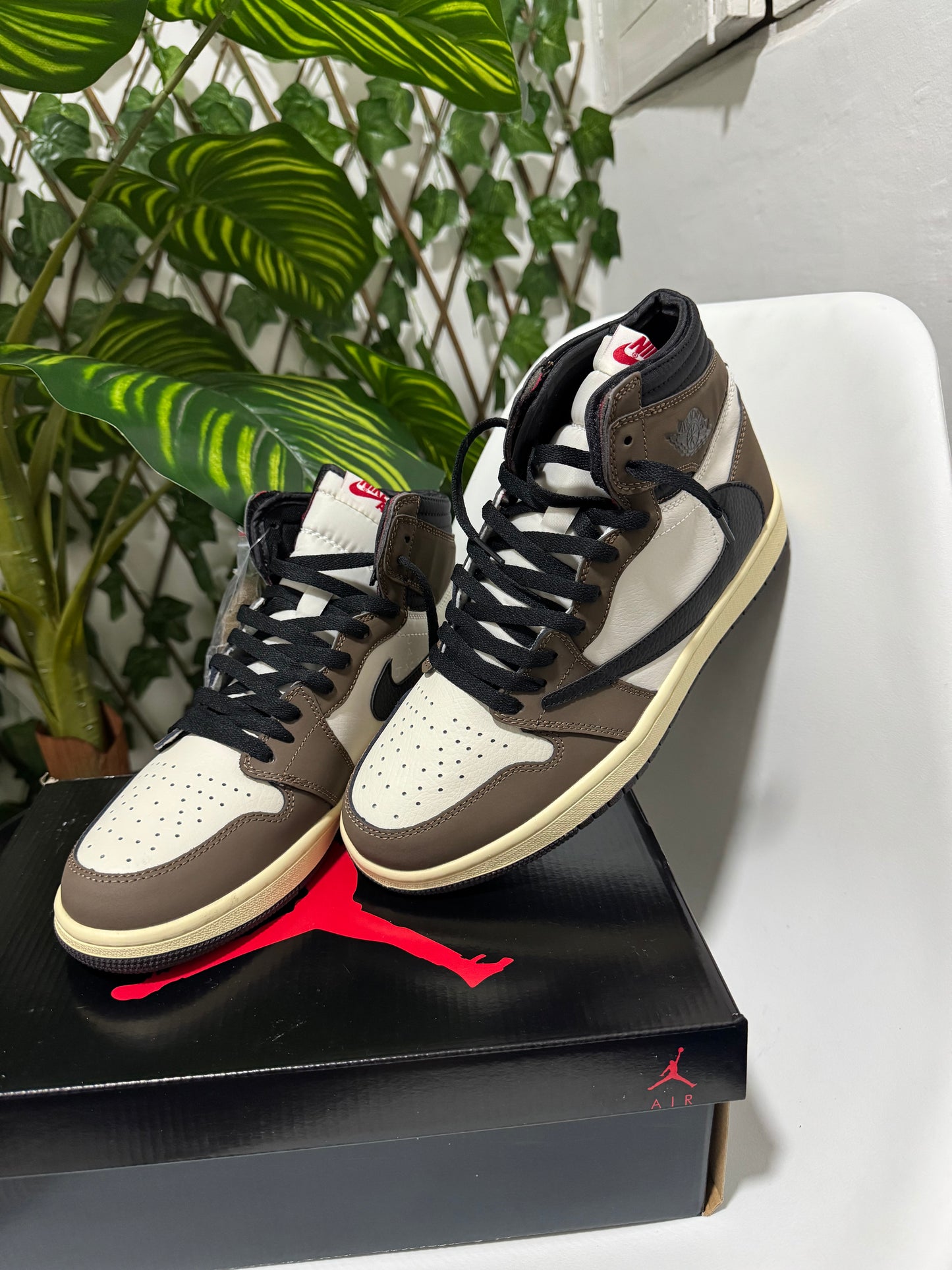 Air Jordan 1 High x Travis Scott “Mocha”