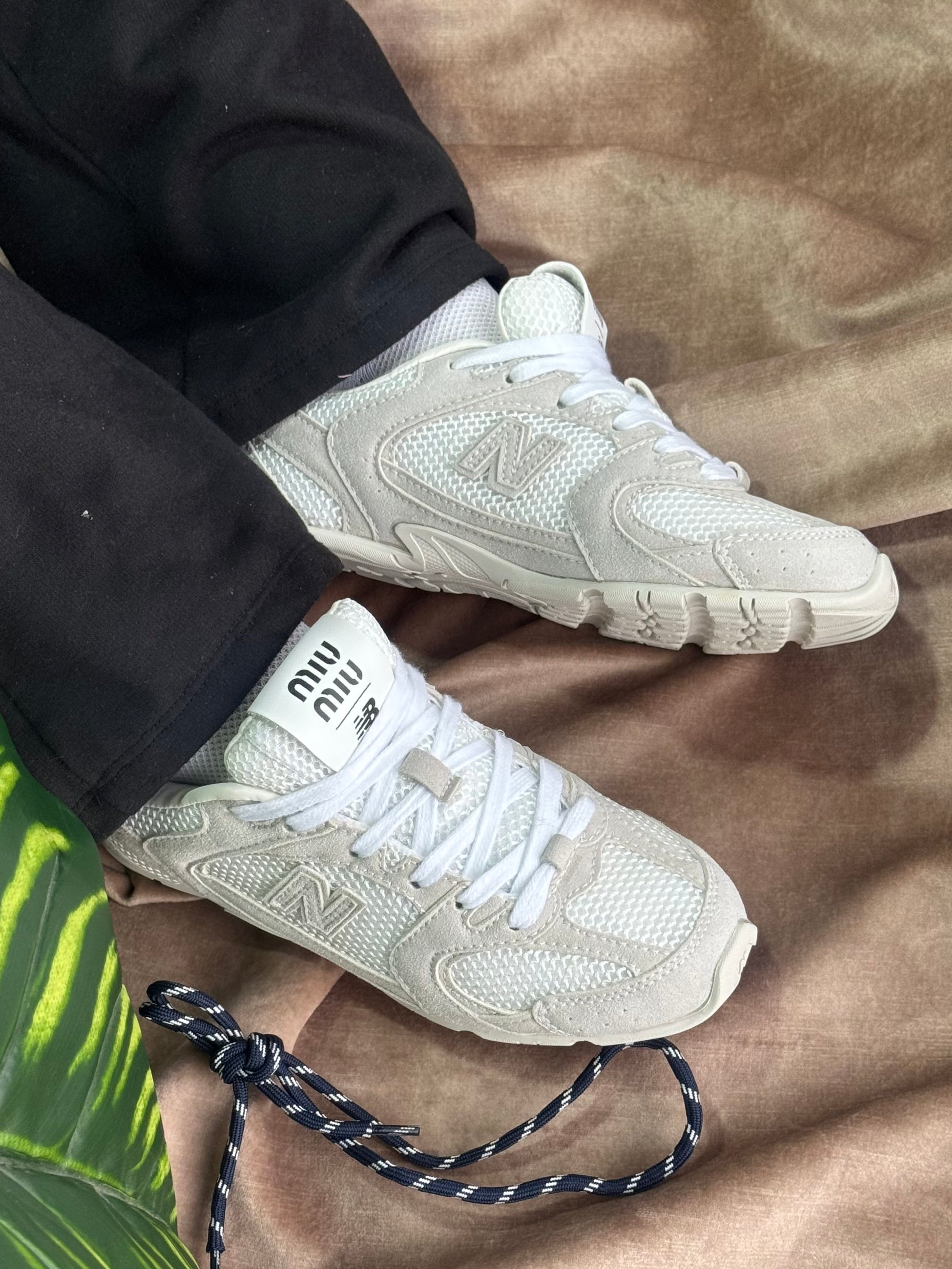Miu Miu × New Balance 530 スニーカー ホワイト New Balance 530 x Miu Miu – URBAN SNKR