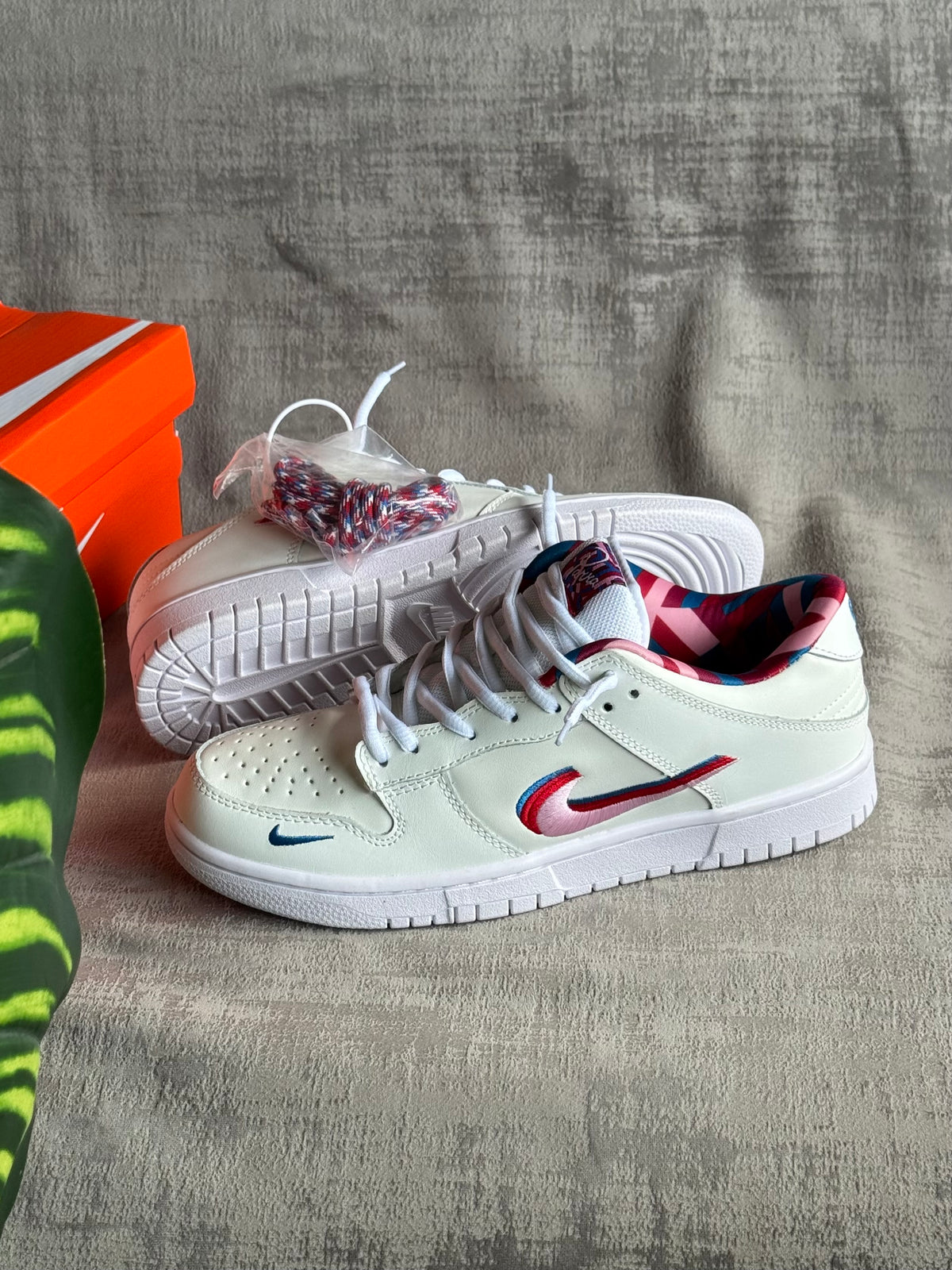 Nike SB Dunk Low x Parra