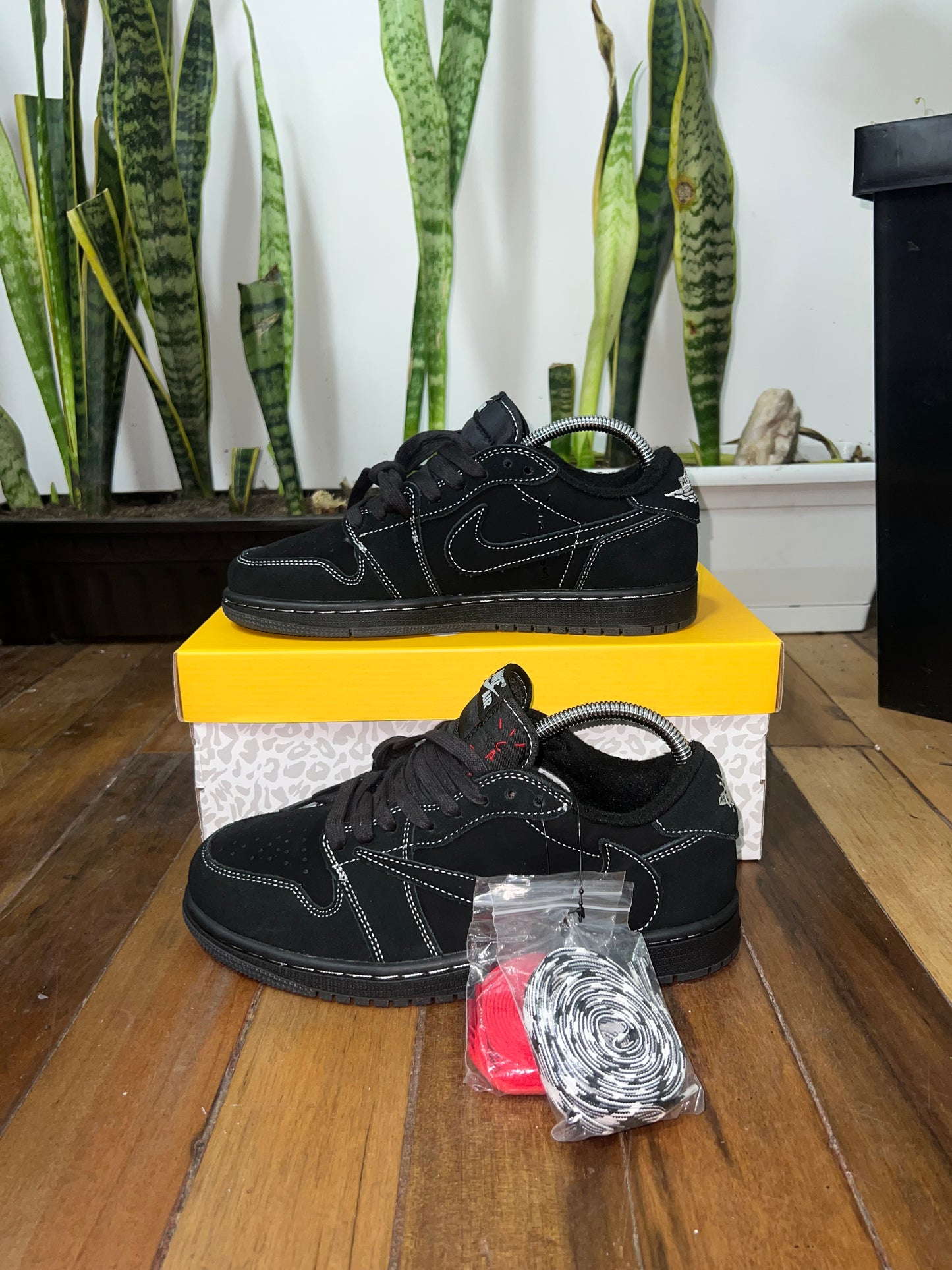 Air Jordan 1 Low x Travis Scott “Black Phantom”