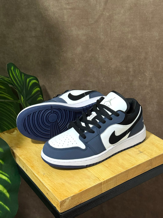 Air Jordan 1 Low “Dark Navy”