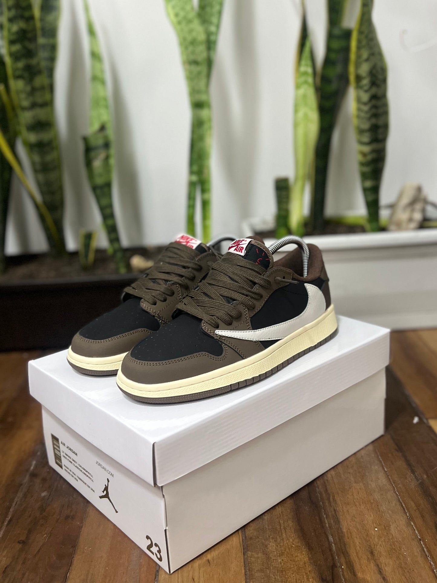 Air Jordan 1 Low X Travis Scott “Mocha”