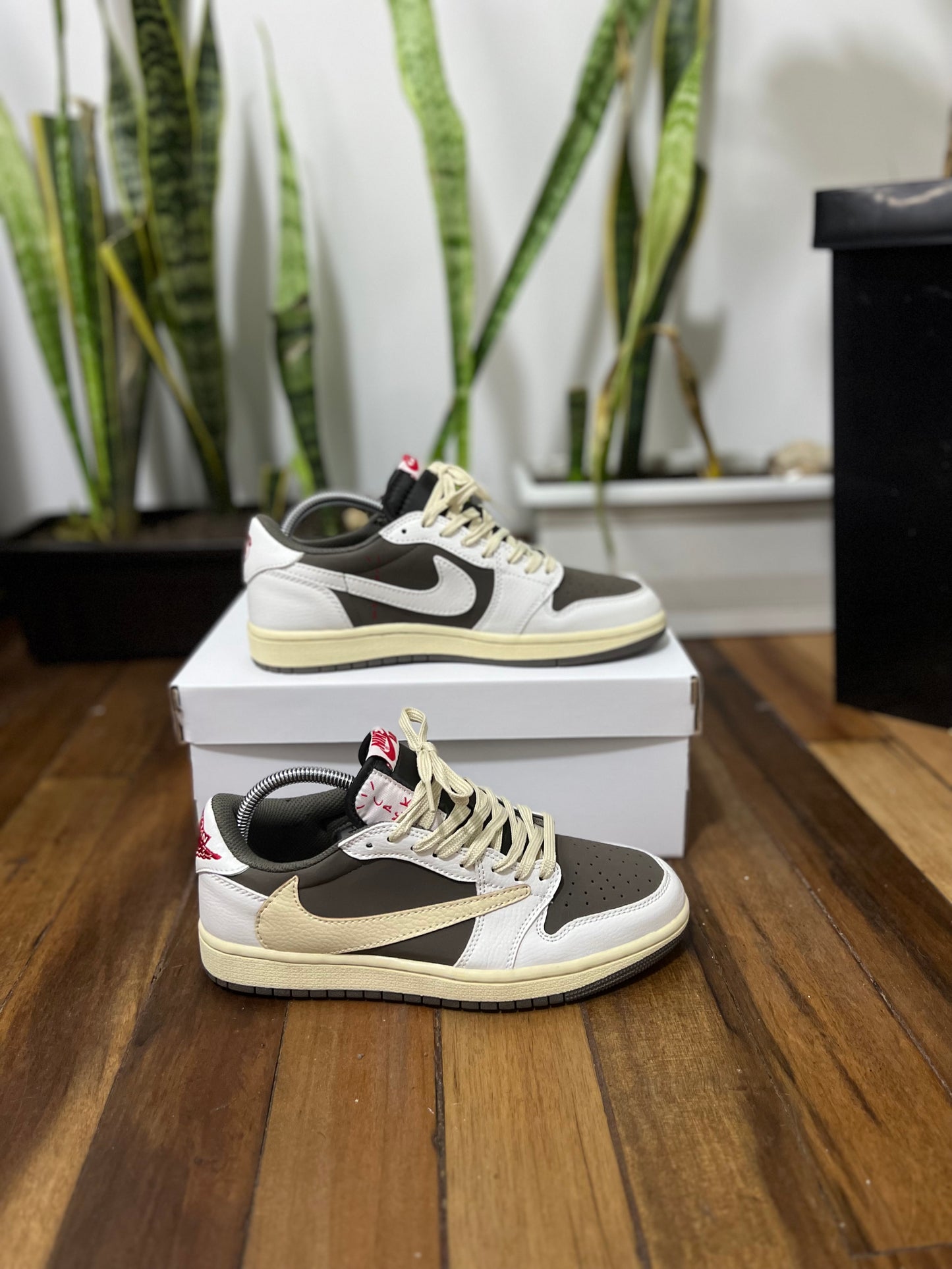 Air Jordan 1 Low x Travis Scott “Reverse Mocha”