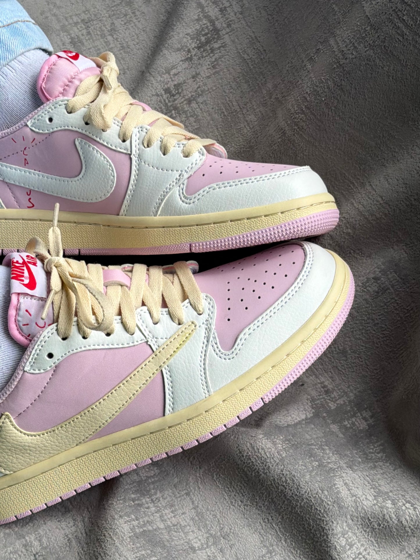 Air Jordan 1 Low x Travis Scott “Shy Pink”