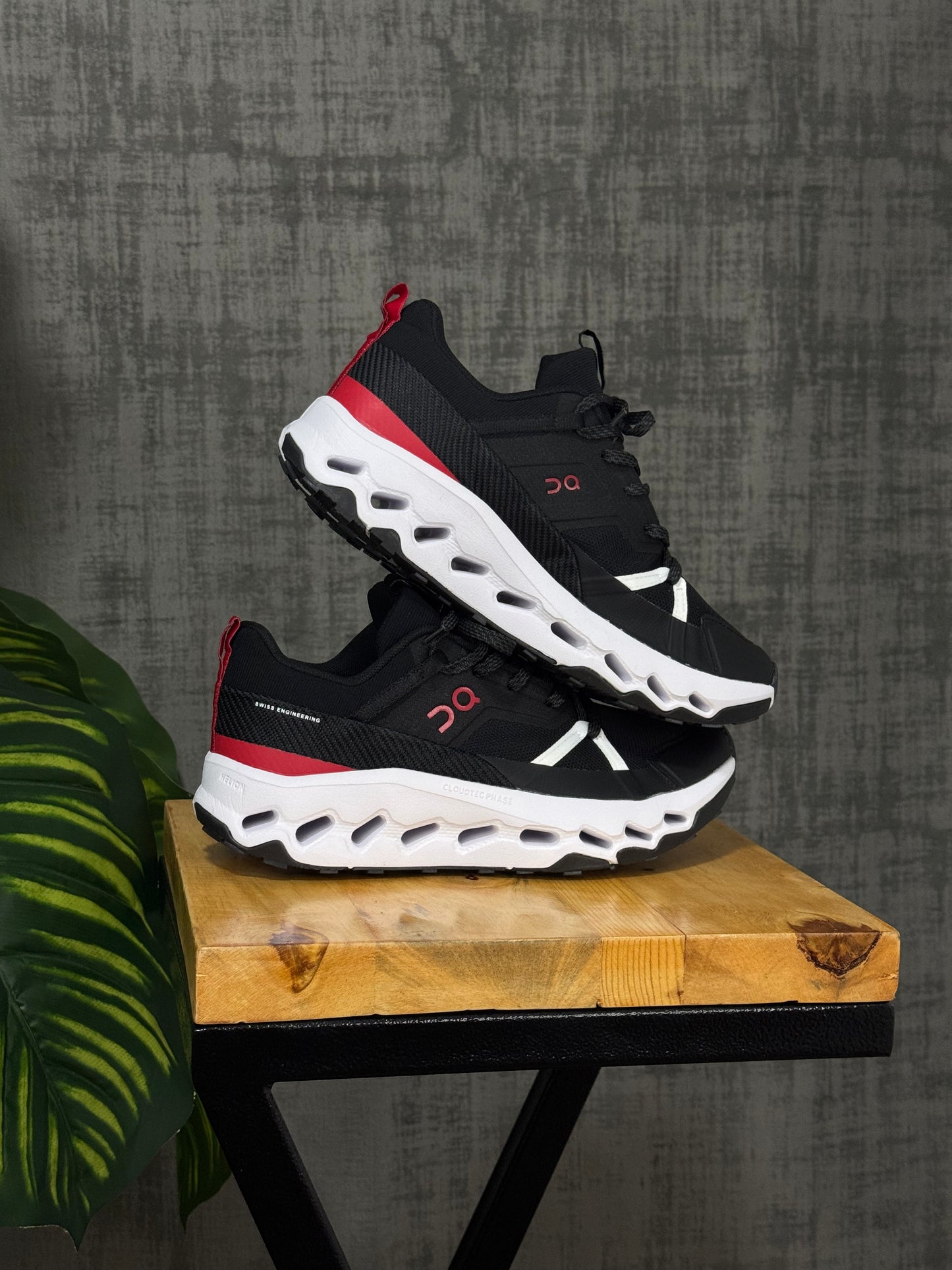 ON Running Cloud Negras