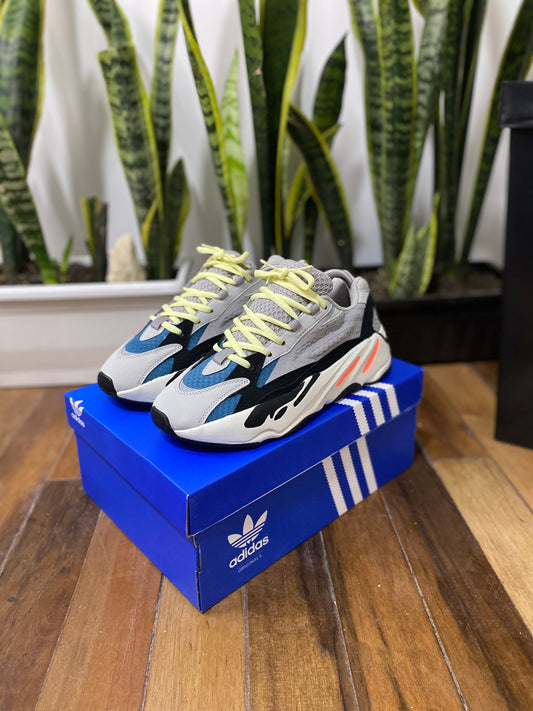 Adidas Yeezy 700 V2 Classic