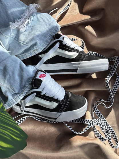 Vans Knu Stack “Black/White”