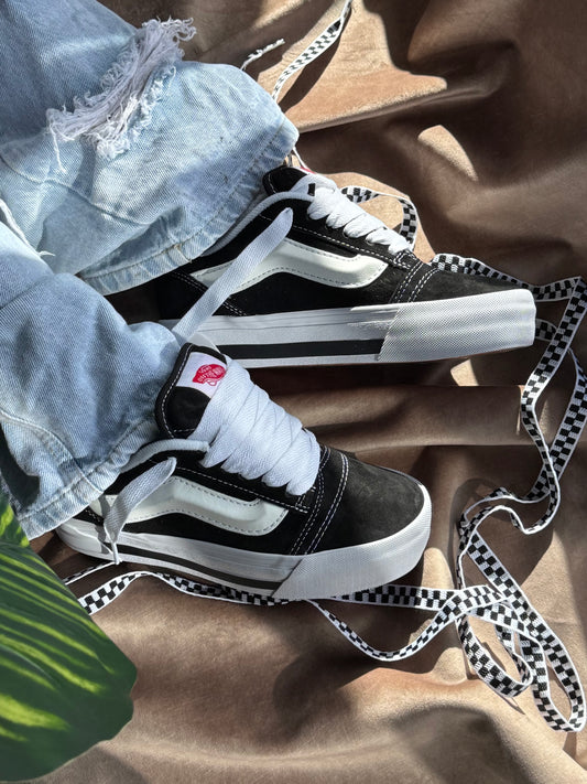 Vans Knu Stack “Black/White”