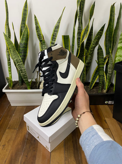 Air Jordan 1 High “Dark Mocha”