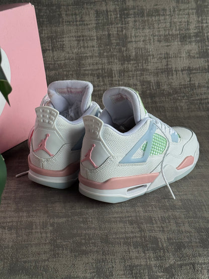 Air Jordan 4 “Valentine's Day”