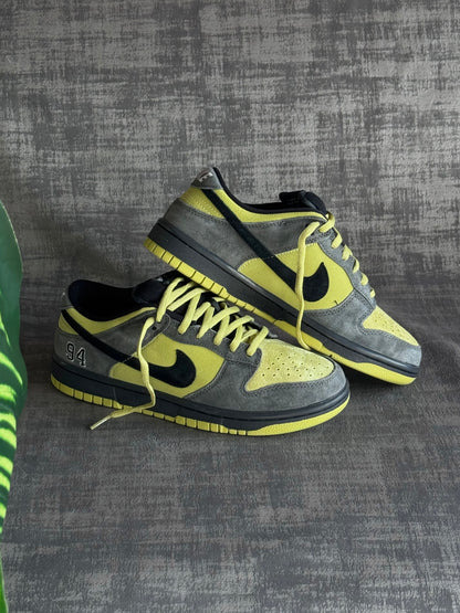 Nike SB Dunk Low x Supreme