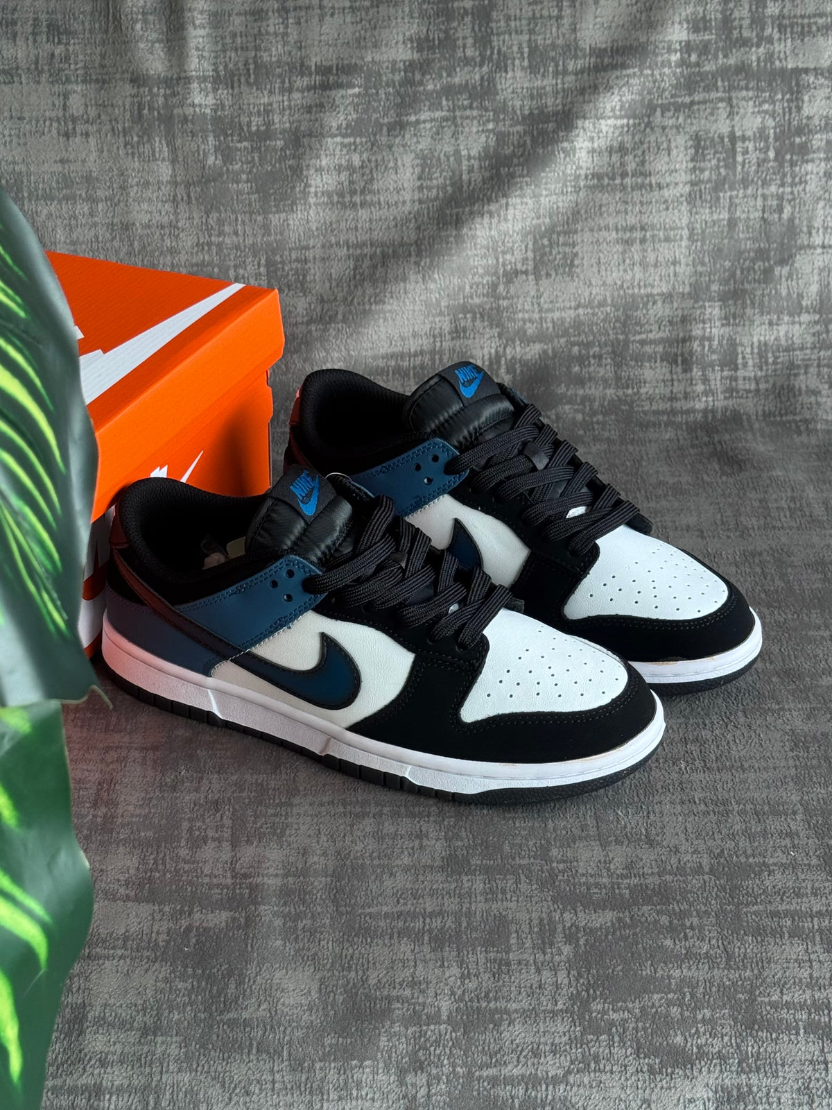 Nike SB Dunk Low “Industrial Blue”