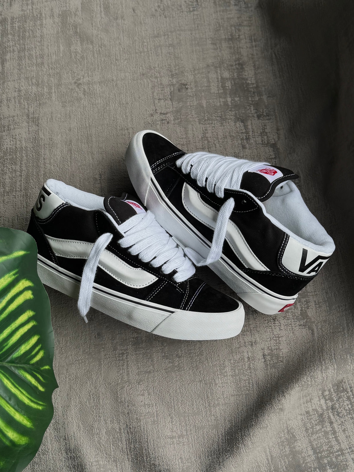 Vans Knu Skool Mid