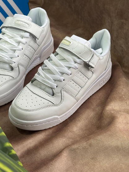 Adidas Forum Low “Triple White”