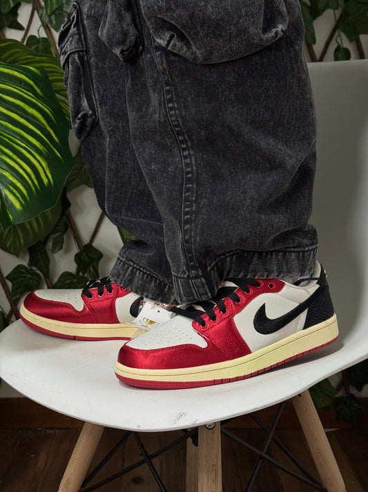 Air Jordan 1 Low “Trophy Room”