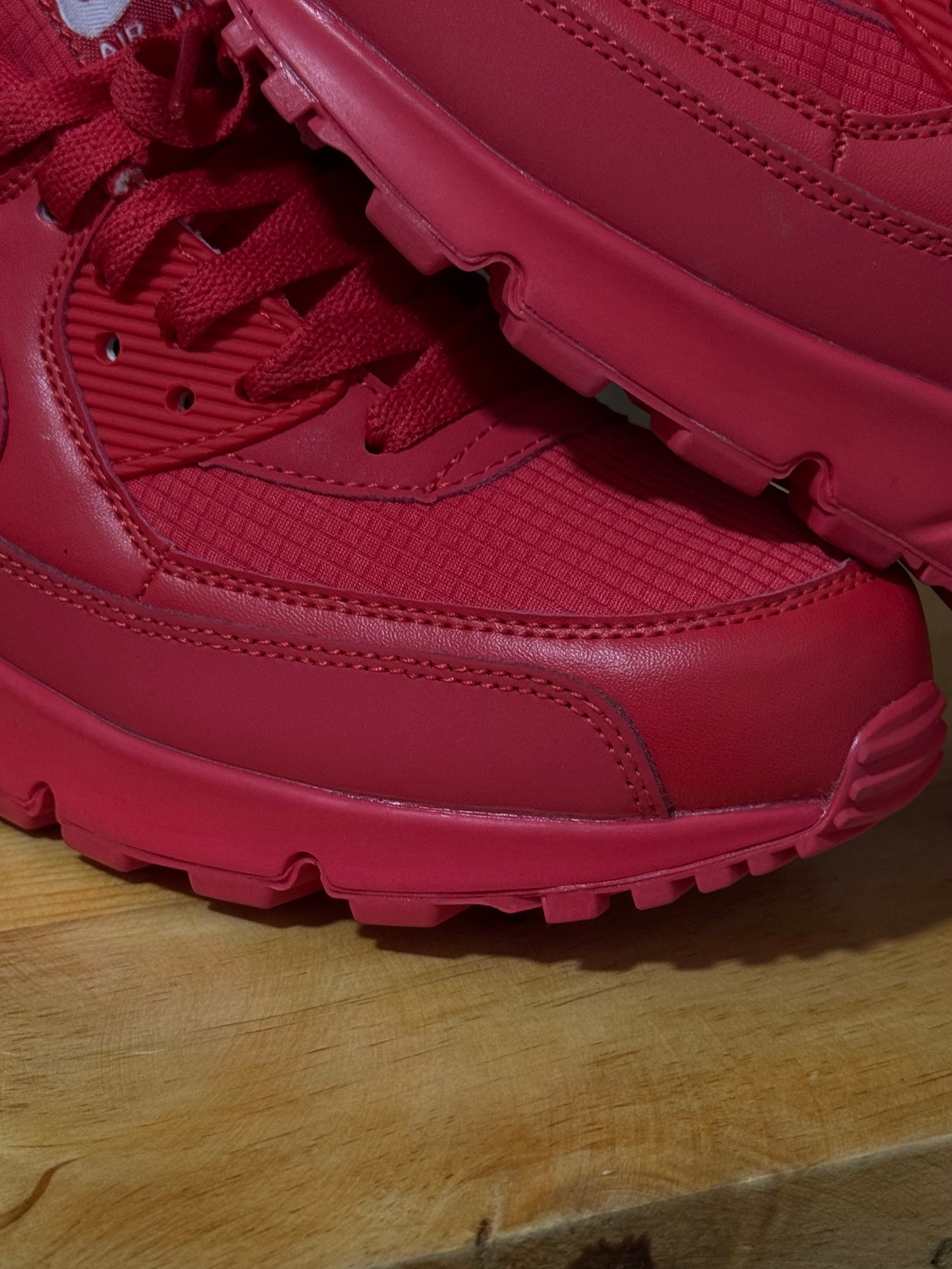 Nike Air Max 90 “Triple Red”
