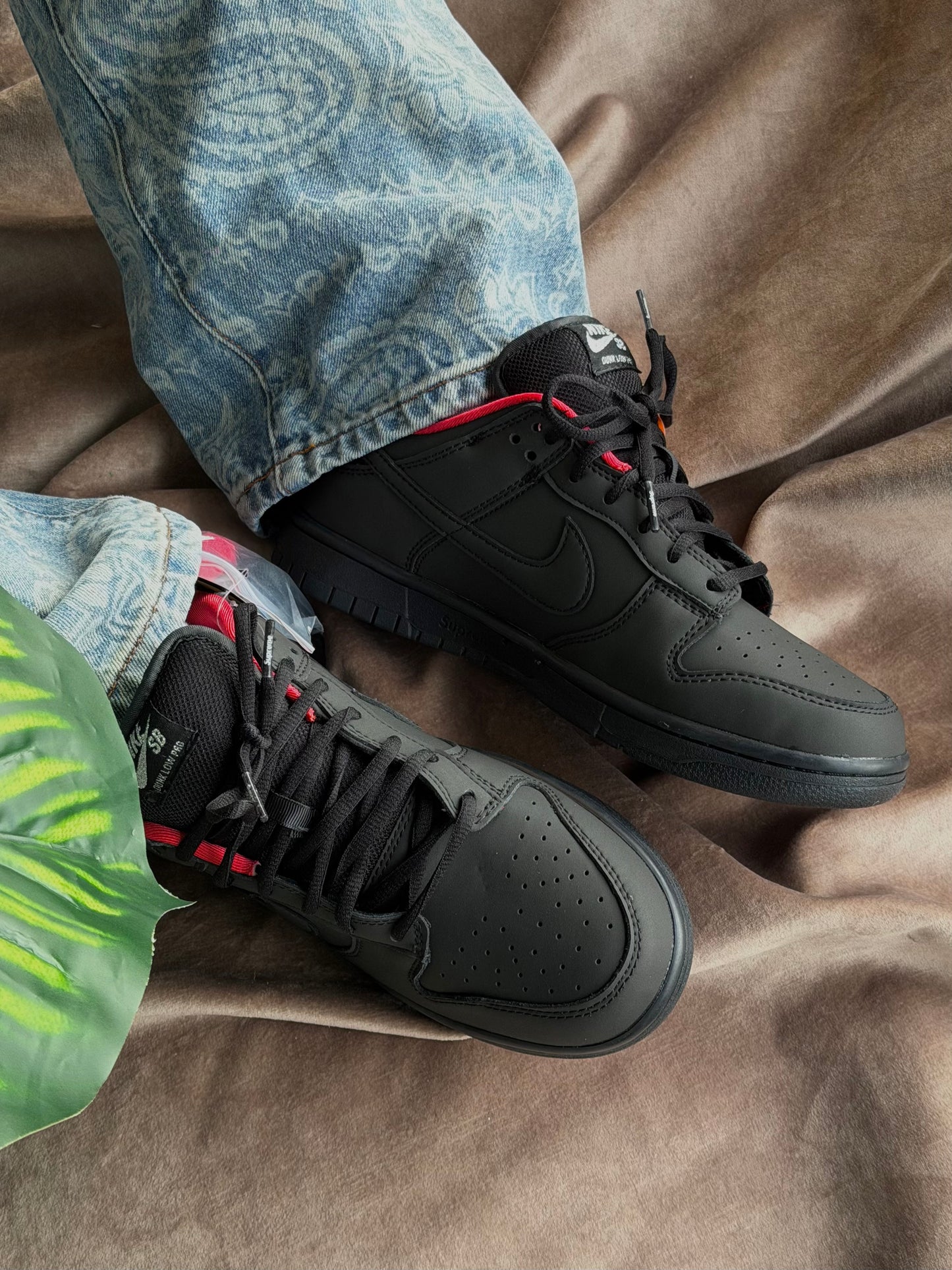 Nike SB Dunk Low x Supreme