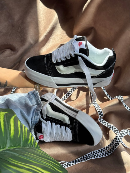 Vans Knu Stack “Black/White”