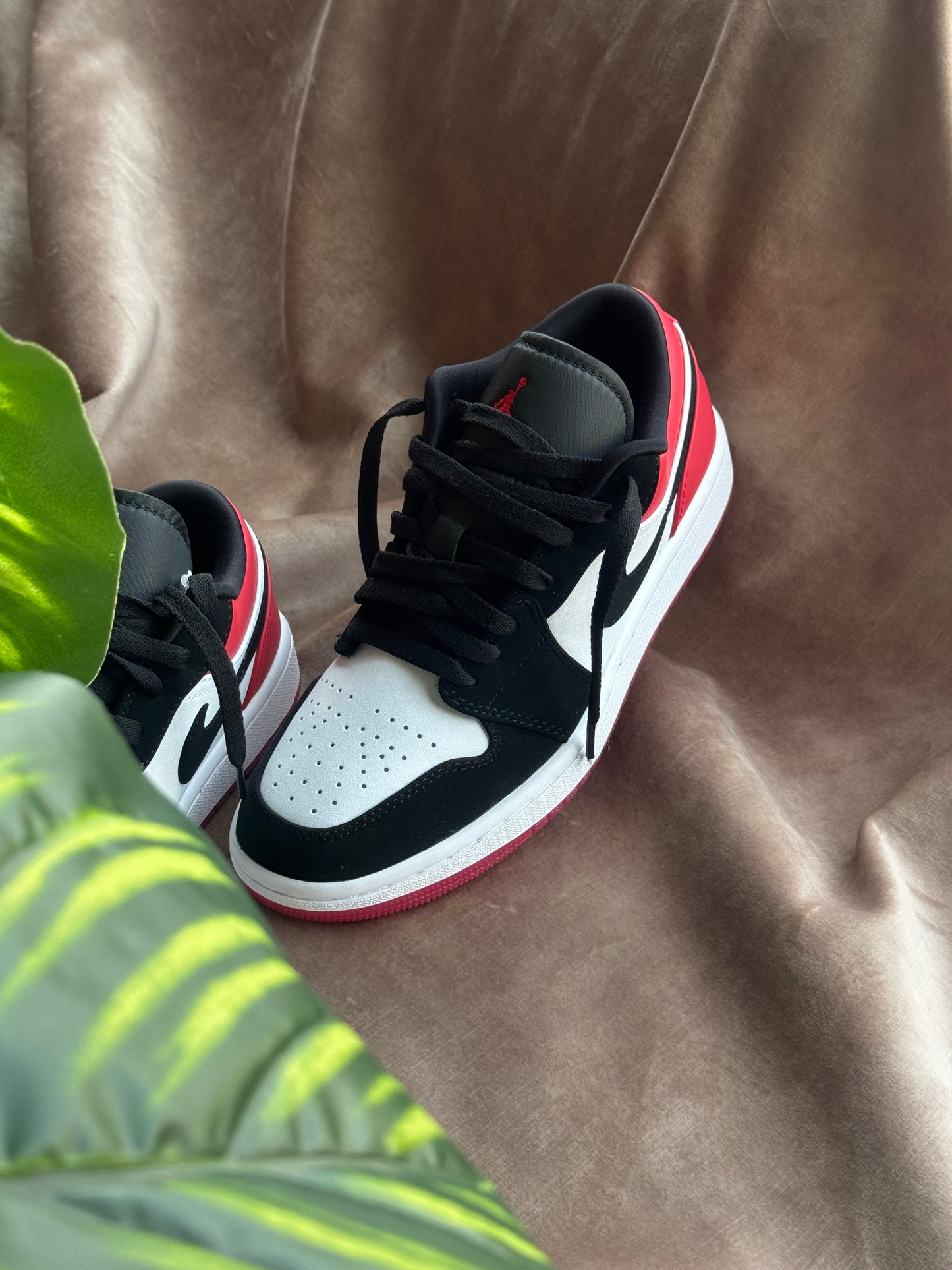 Air Jordan 1 Low “Black Toe”