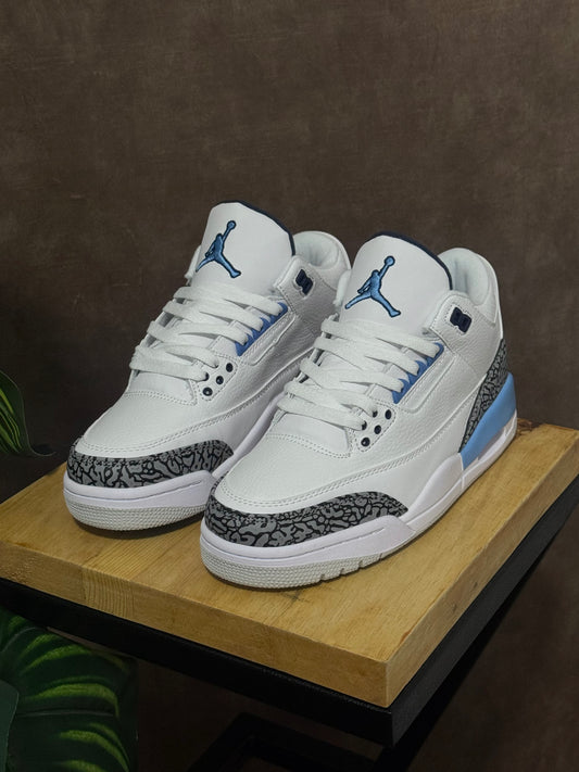 Air Jordan Retro 3 UNC