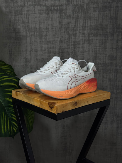 Asics Novablast 4