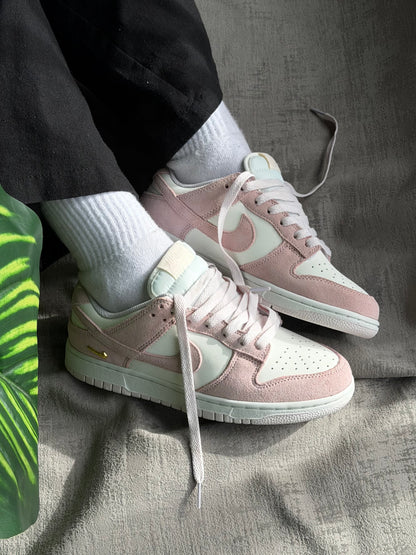 Nike SB Dunk Low “Pink”