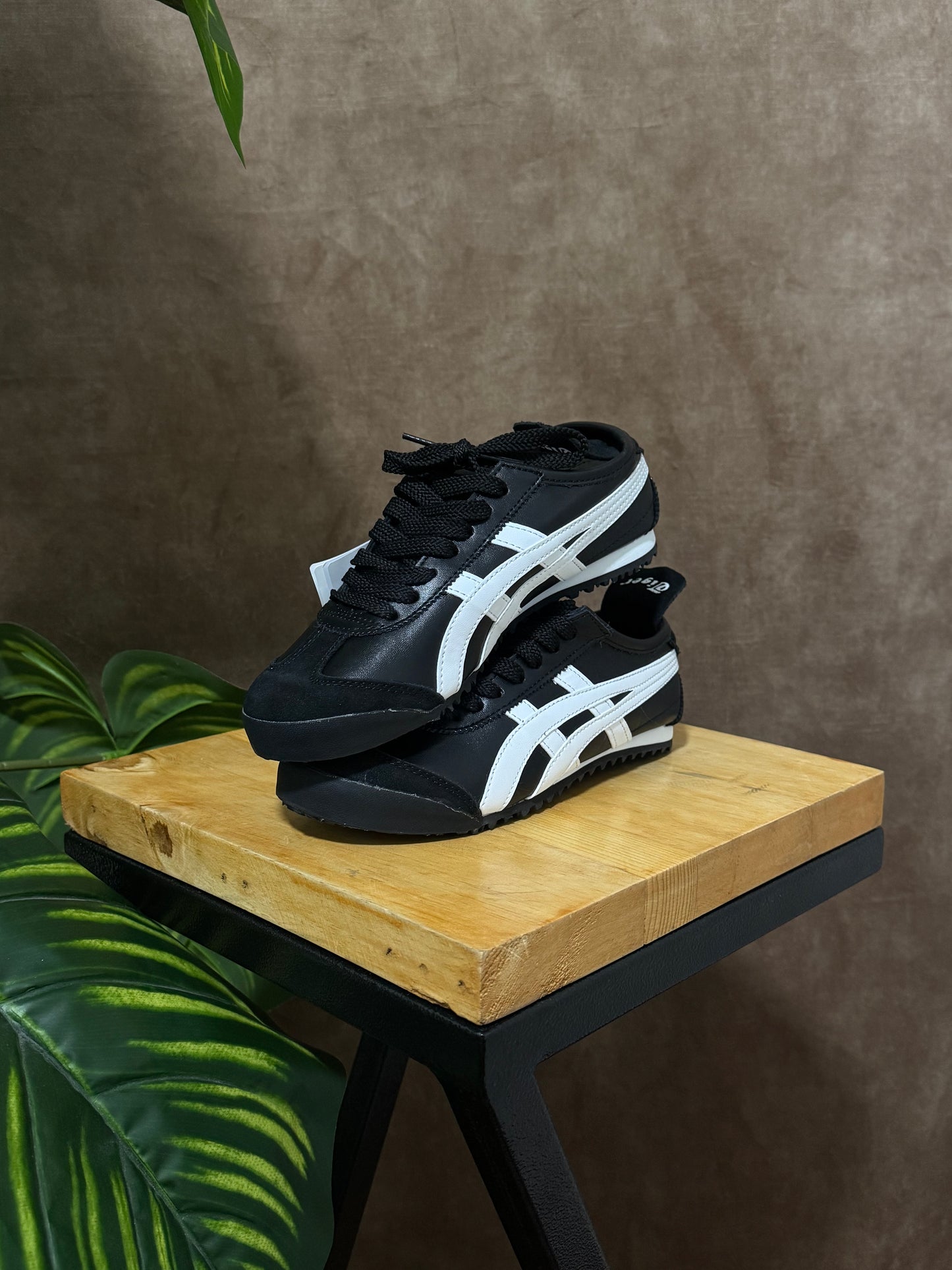 Onitsuka Tiger México 66 “Black/White”