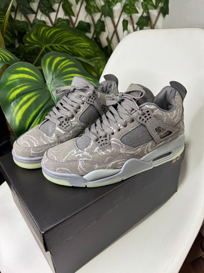 Air Jordan 4 Kaws