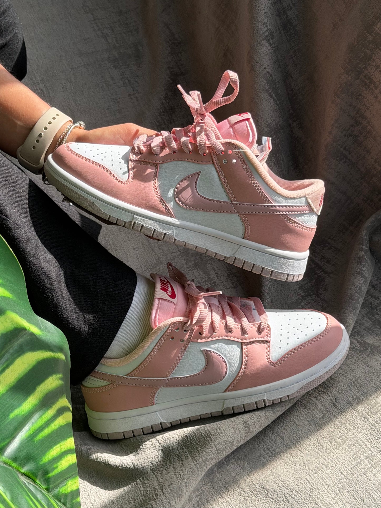 Nike SB Dunk Low “Velvet Pink”