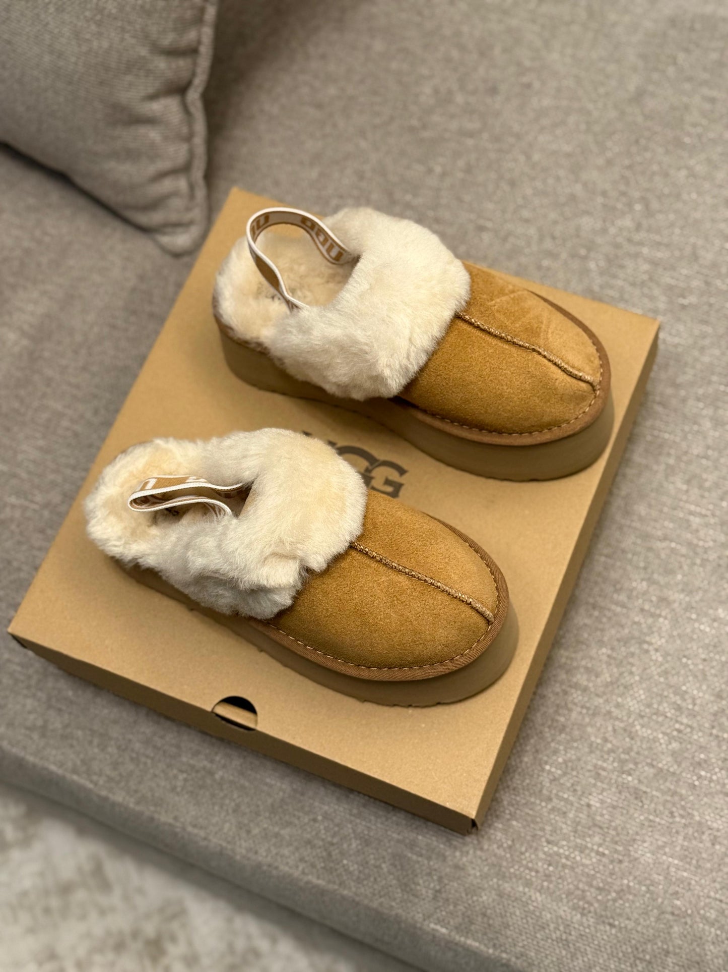 UGG