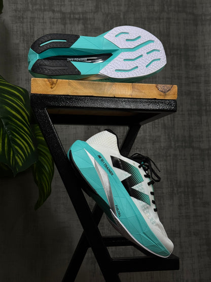 New Balance Fuelcell Supercomp