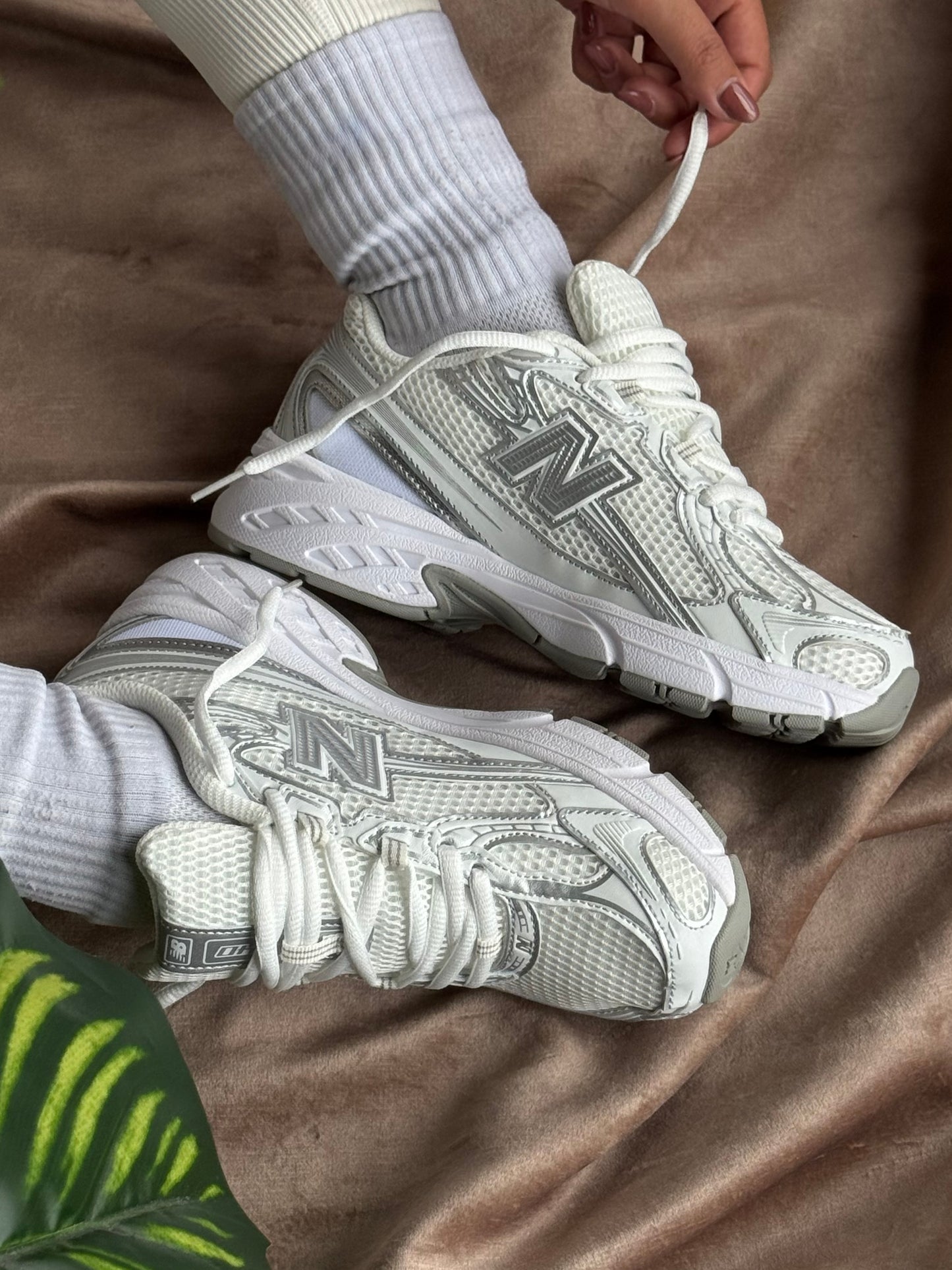 New Balance 740 “White”